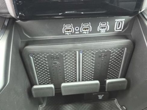 New 2026 RAM 1500 Laramie AWD/4WD image 19