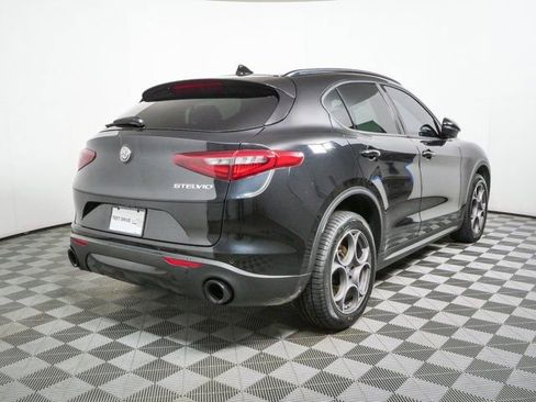 Used 2023 Alfa Romeo Stelvio Sprint RWD image 2