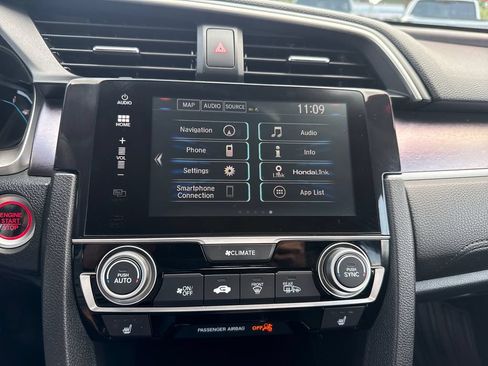 Used 2017 Honda Civic Touring image 32