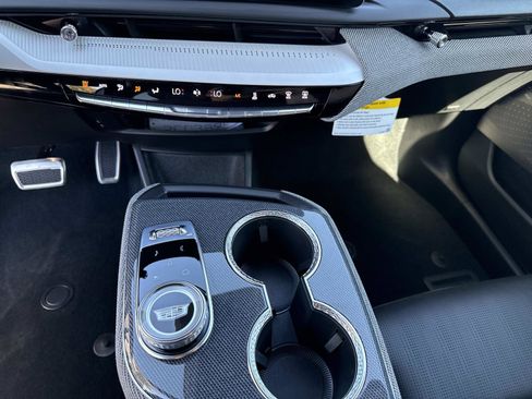 New 2026 Cadillac Optiq Sport 2 image 30