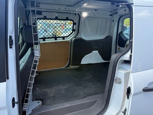 Used 2020 Ford Transit Connect XL FWD image 15
