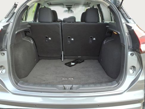 Used 2023 Nissan Kicks S FWD image 15