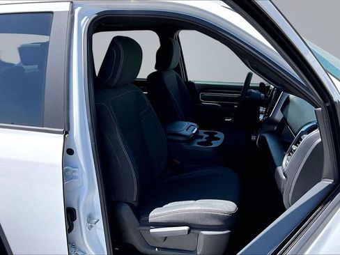 Certified 2026 RAM 2500 Big Horn AWD/4WD image 15