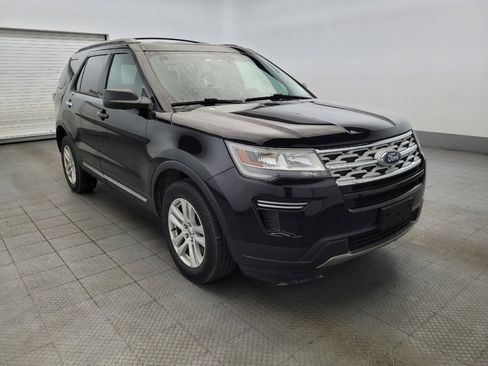 Used 2019 Ford Explorer XLT image 13