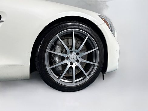 Used 2018 Mercedes-Benz AMG GT Roadster image 47