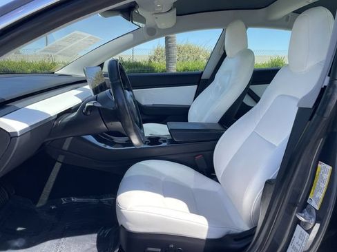 Used 2019 Tesla Model 3 Mid Range RWD image 19