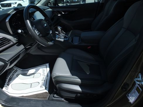 Used 2025 Subaru Outback Onyx Edition AWD/4WD image 12