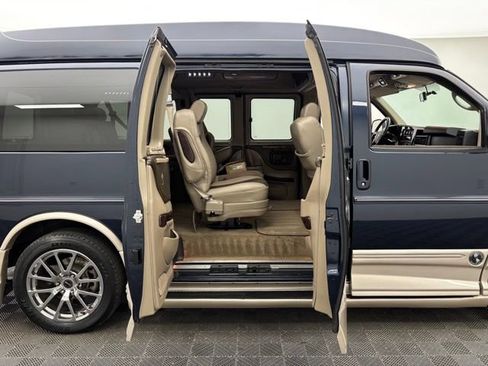 Used 2013 GMC Savana 1500 RWD image 7