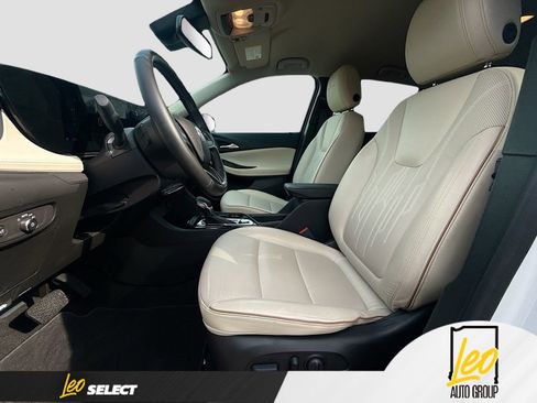 Used 2024 Buick Encore GX Avenir w/ Avenir Convenience Package FWD image 21