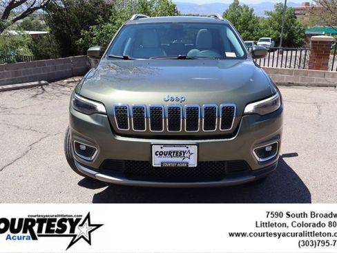 Used 2019 Jeep Cherokee Limited w/ Luxury Group AWD/4WD image 2
