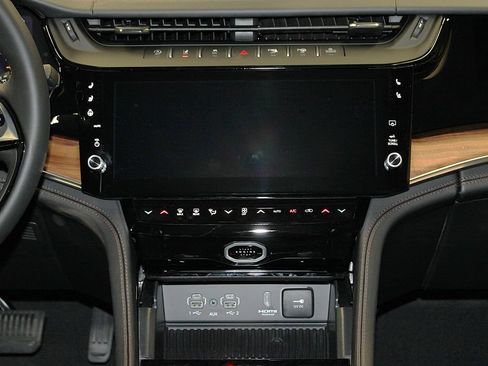New 2026 Jeep Grand Cherokee Summit AWD/4WD image 14