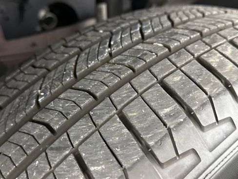 Used 2024 Jeep Grand Cherokee Altitude image 33