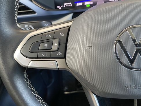 Certified 2024 Volkswagen Taos SE w/ Panoramic Sunroof Package FWD image 6