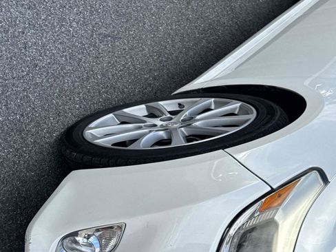 Used 2013 Toyota Avalon Limited image 5