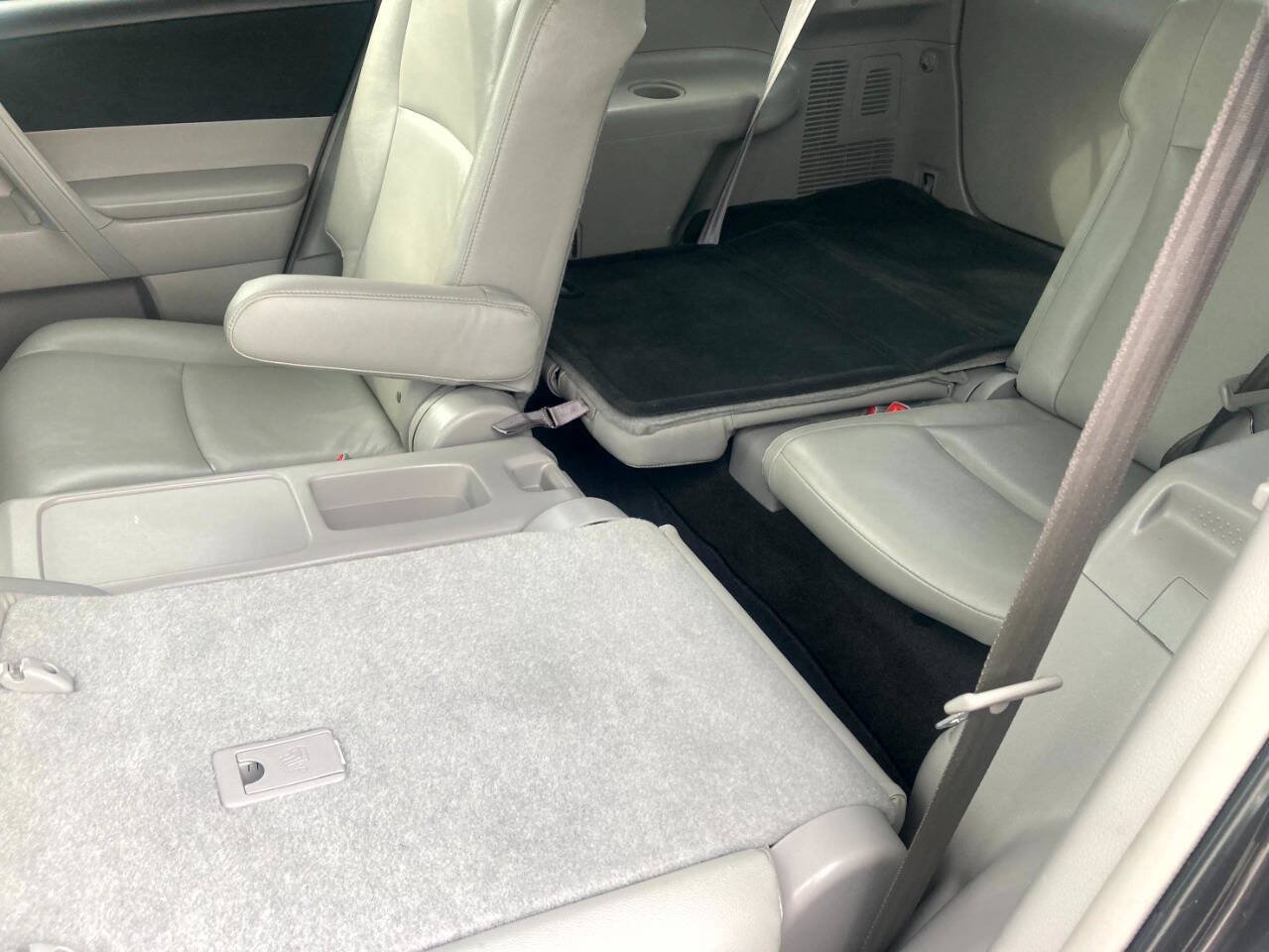 Used 2013 Toyota Highlander Plus FWD image 21