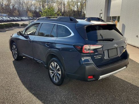 Used 2025 Subaru Outback Limited AWD/4WD image 4