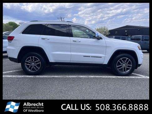 Used 2018 Jeep Grand Cherokee Limited AWD/4WD image 6