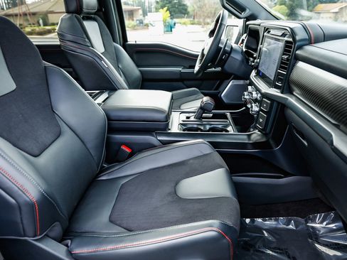 Used 2025 Ford F150 Raptor image 17