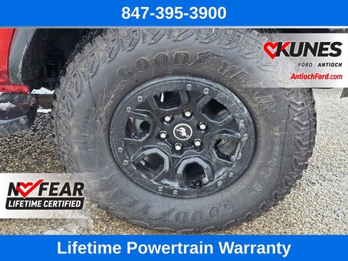 Used 2023 Ford Bronco Wildtrak image 9