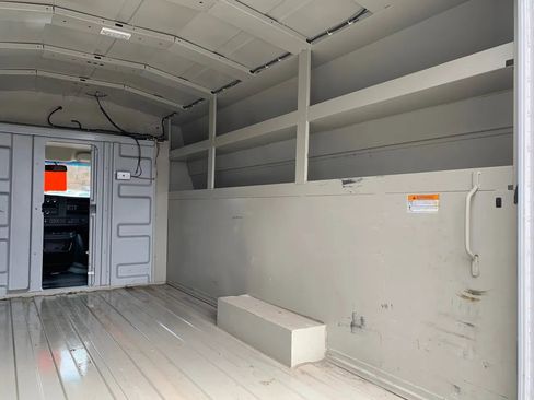 Used 2018 Chevrolet Express 3500 w/ Driver Convenience Package RWD image 34