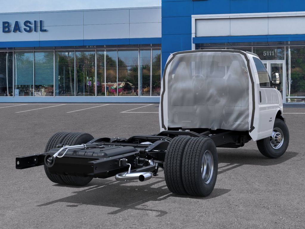 New 2026 Chevrolet Express 4500 w/ Power Convenience Package RWD image 4