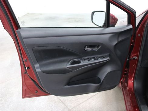 Used 2021 Nissan Versa SV image 33