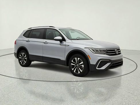 Used 2022 Volkswagen Tiguan S FWD image 8