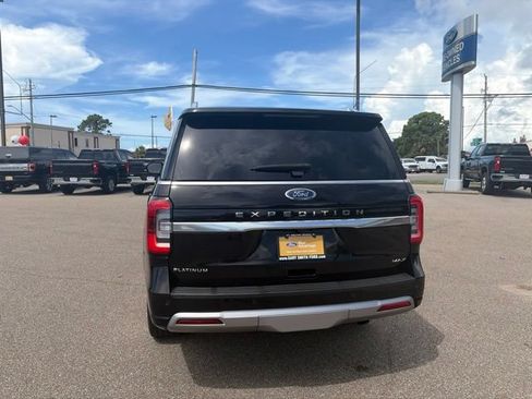 Used 2023 Ford Expedition Max Platinum RWD image 7