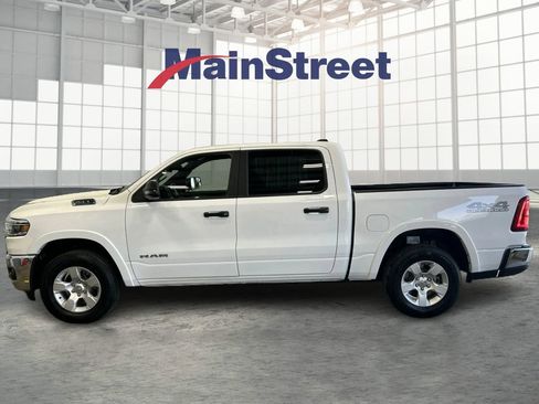 Used 2025 RAM 1500 Lone Star AWD/4WD image 2