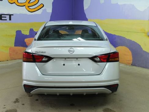 Used 2025 Nissan Altima 2.5 SV image 7