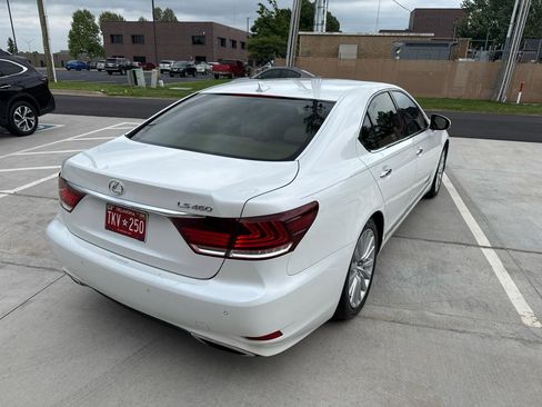 Used 2013 Lexus LS 460 w/ Comfort Pkg RWD image 12