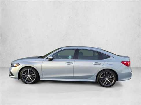 Used 2023 Honda Civic Touring image 9