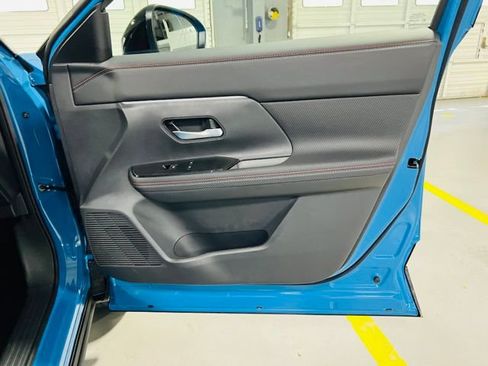 New 2026 Nissan Kicks SR FWD image 30