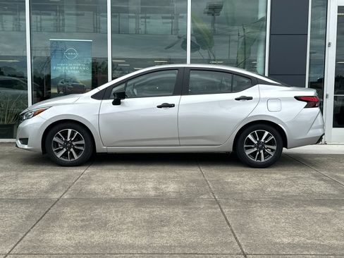 Used 2025 Nissan Versa S w/ S Plus Package FWD image 6