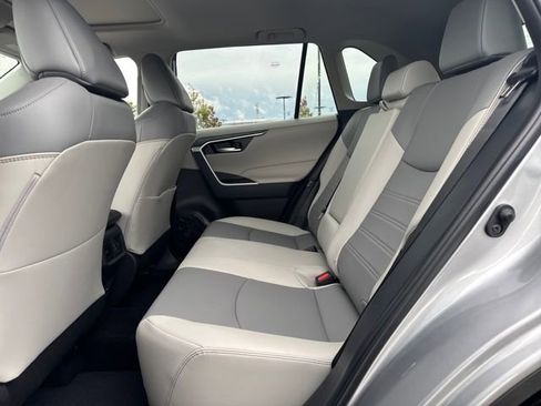 Used 2025 Toyota RAV4 XLE Premium image 15