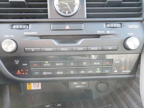 Certified 2022 Lexus RX 450hL Luxury w/ Cold Area Package (CT) AWD/4WD image 22