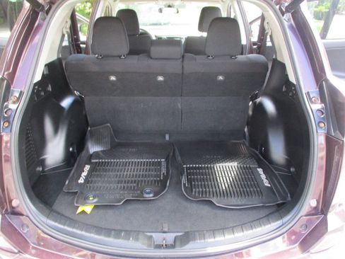 Used 2017 Toyota RAV4 XLE AWD/4WD image 23
