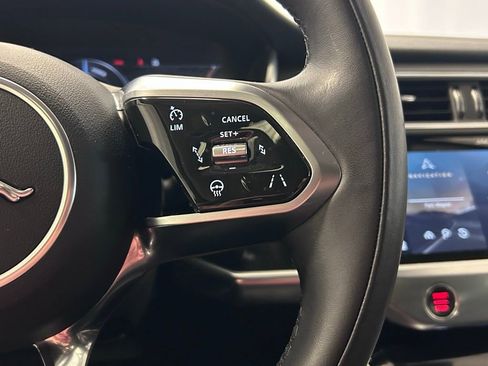Used 2023 Jaguar I-PACE HSE image 10