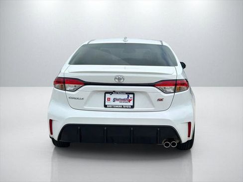 Certified 2026 Toyota Corolla SE w/ SE Package FWD image 6