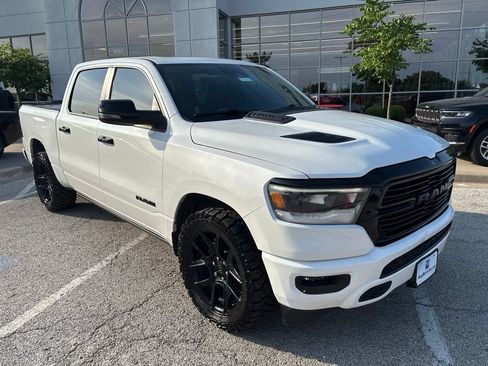 Used 2023 RAM 1500 Laramie AWD/4WD image 2