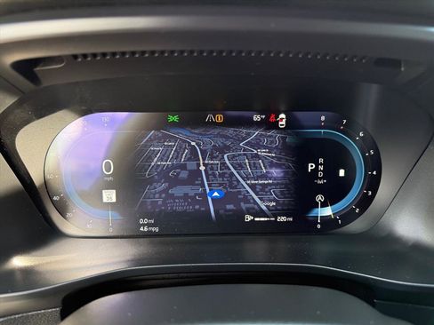 Used 2024 Volvo XC40 B5 Core image 33