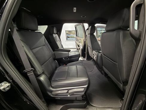 Certified 2025 GMC Yukon Denali image 13