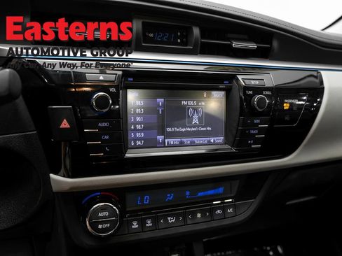 Used 2016 Toyota Corolla LE FWD image 18