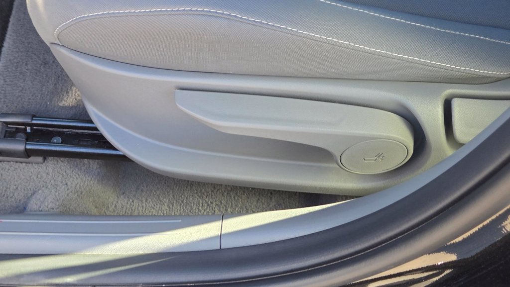 Used 2026 Hyundai Elantra SEL Sport Premium FWD image 14