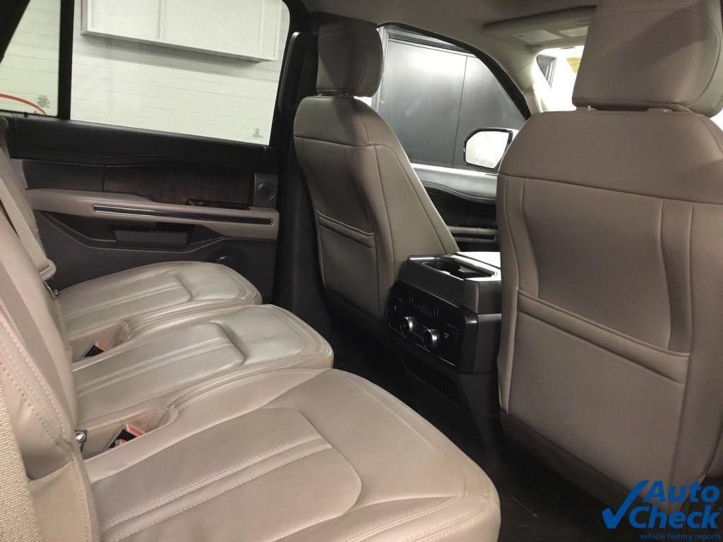 Used 2019 Ford Expedition Limited w/ Equipment Group 301A AWD/4WD image 33