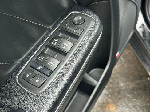 Used 2016 Dodge Charger R/T image 7