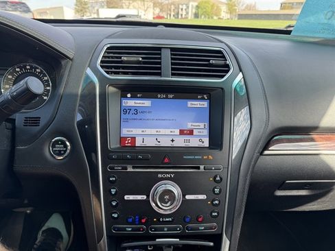 Used 2017 Ford Explorer Platinum AWD/4WD image 15