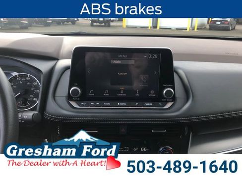 Used 2021 Nissan Rogue SV image 19