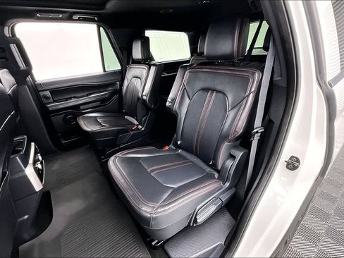 Used 2024 Ford Expedition Limited AWD/4WD image 26