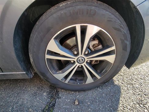 Used 2023 Nissan Sentra SV image 6